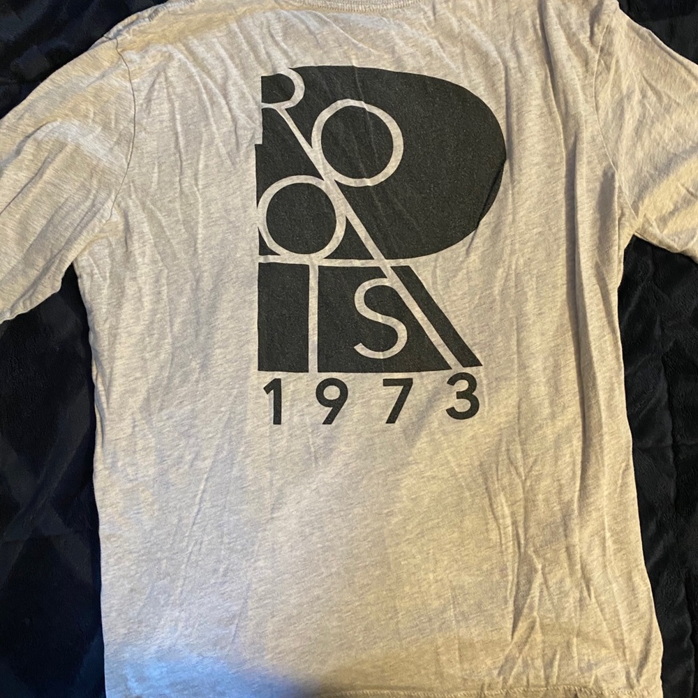 GREY ROOTS LONG SLEEVE TEE